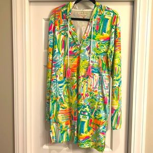 Lilly Pulitzer long sleeve popover dress with hood and pockets